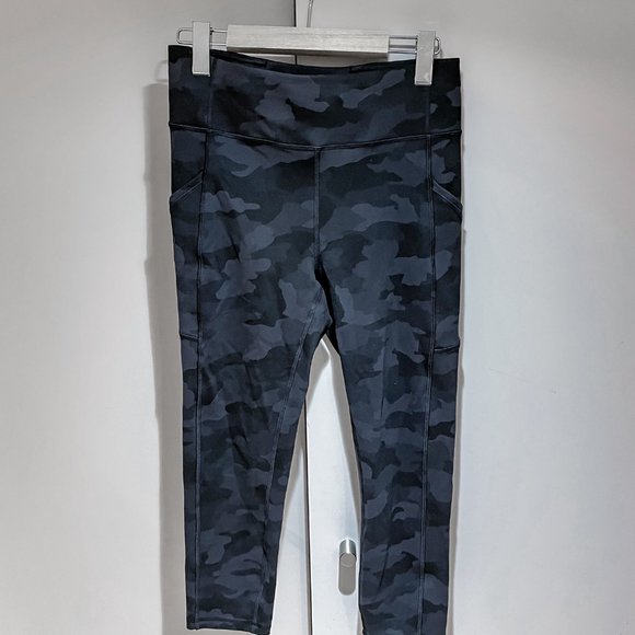 LULULEMON *NWOT* Invigorate Legging 23" - Size 8 - Picture 2 of 5